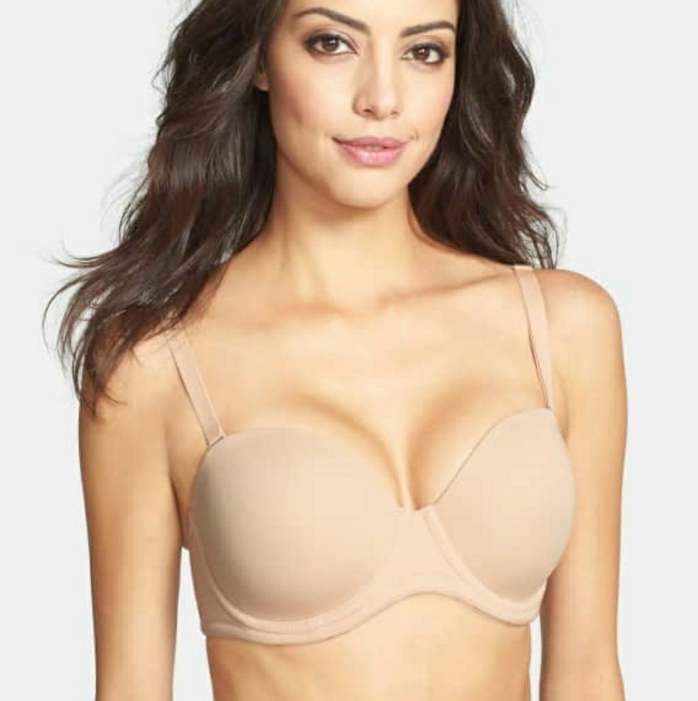 NWOT Red Carpet Strapless Bra by

WACOAL